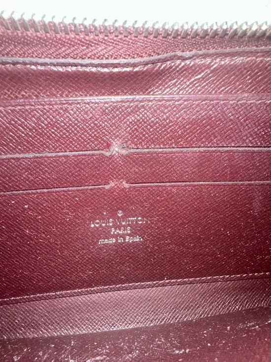 Louis Vuitton Zippy Epi Long Wallet in Burgundy EUC & COA - Picture 9 of 16